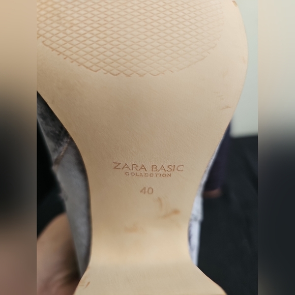 Zara TRF Bootie Women  9  Gray  Blue Velvet Zip Side Heeled New With Tags - Picture 6 of 7